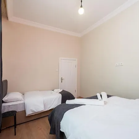 Nora Aparts Ξενοδοχείο με διαμερίσματα 3*