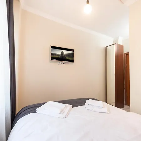 Ξενοδοχείο με διαμερίσματα Nora Aparts 3*