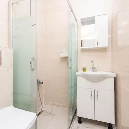 Nora Aparts 公寓式酒店 3*