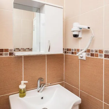 Nora Aparts Ξενοδοχείο με διαμερίσματα 3*